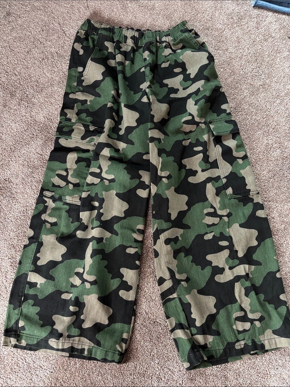 Camo Wide-Leg Cargo Pants